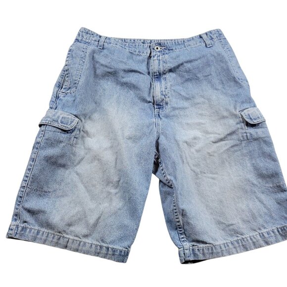 Vintage Levi’s Denim Cargo Shorts Mens 36 Skate Retro Light Wash - Picture 1 of 7
